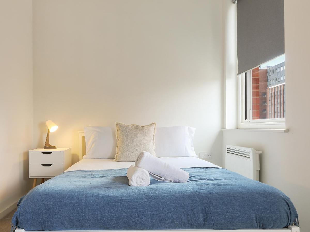Modern 2-Bed Apartment, Free Parking, City Centre, Netflix & Pet Friendly - Hosted By Stay Host Save Sheffield Dış mekan fotoğraf