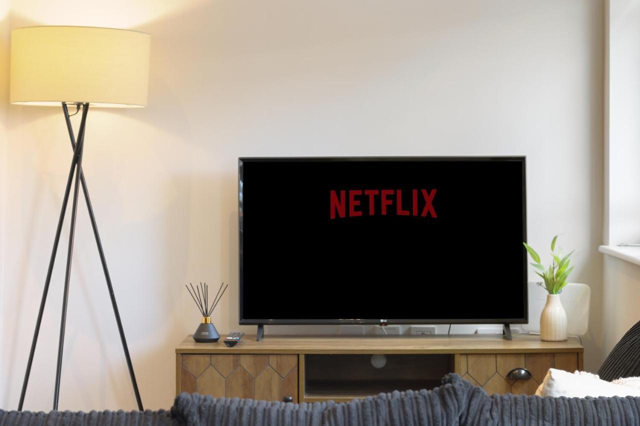 Modern 2-Bed Apartment, Free Parking, City Centre, Netflix & Pet Friendly - Hosted By Stay Host Save Sheffield Dış mekan fotoğraf