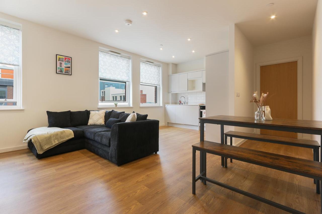 Modern 2-Bed Apartment, Free Parking, City Centre, Netflix & Pet Friendly - Hosted By Stay Host Save Sheffield Dış mekan fotoğraf