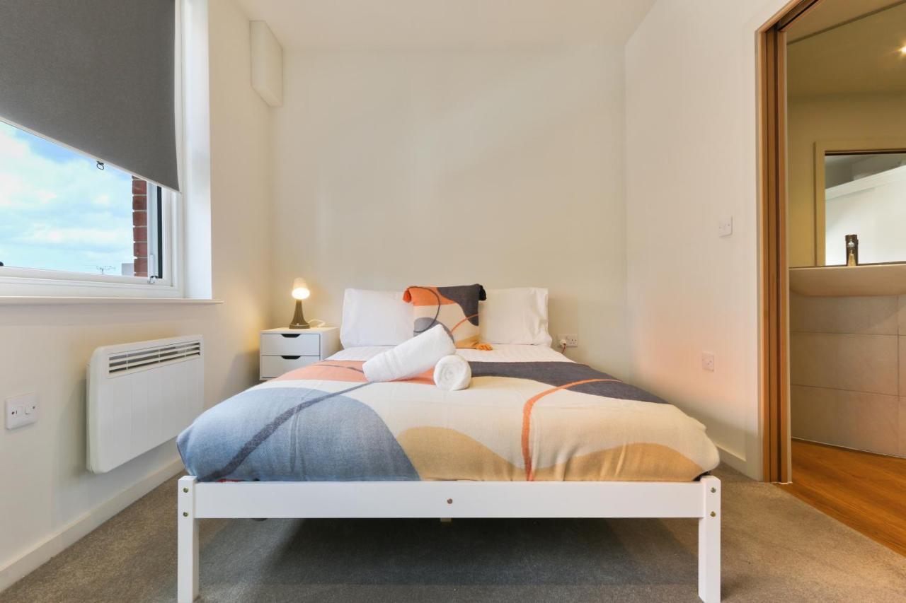 Modern 2-Bed Apartment, Free Parking, City Centre, Netflix & Pet Friendly - Hosted By Stay Host Save Sheffield Dış mekan fotoğraf